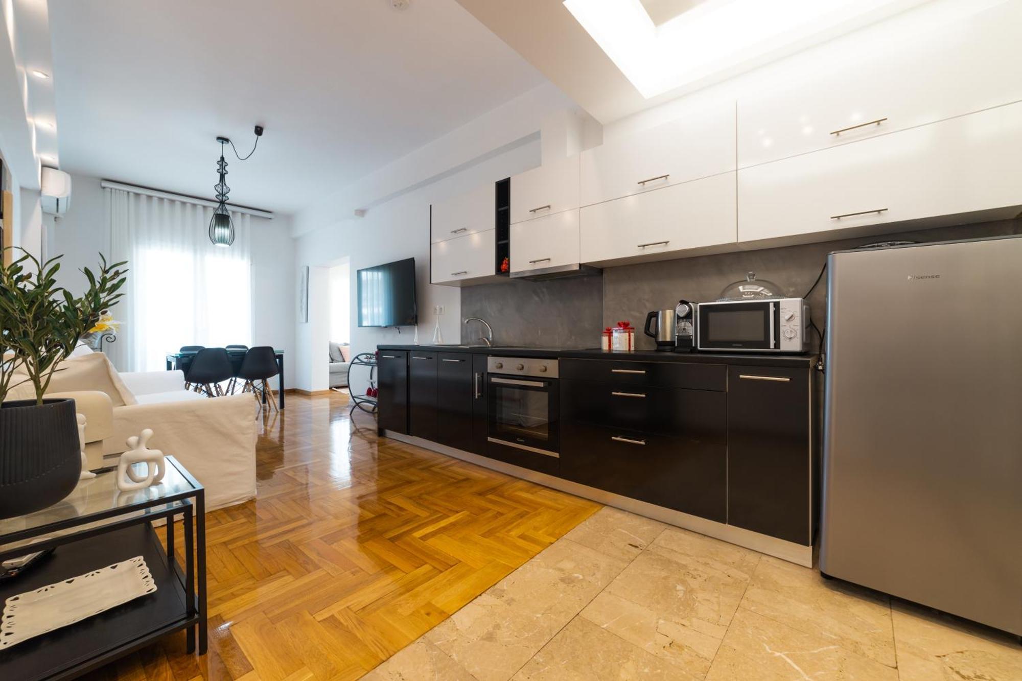 In Glyfada Center Apartament *