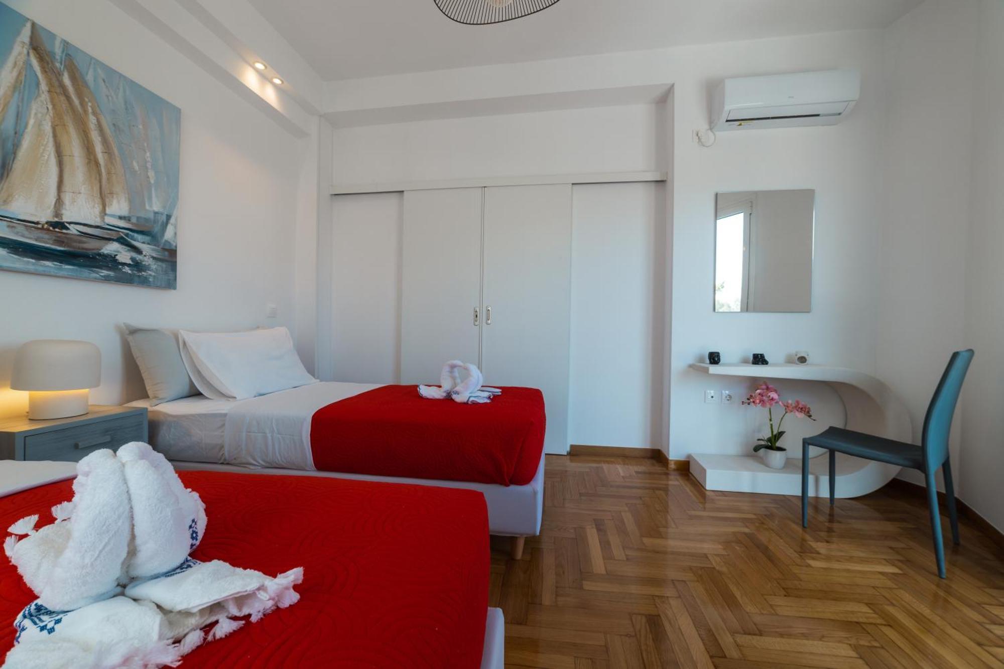 In Glyfada Center Apartament